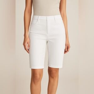 7 For All Mankind Classic White Denim Bermudas.   Size-27